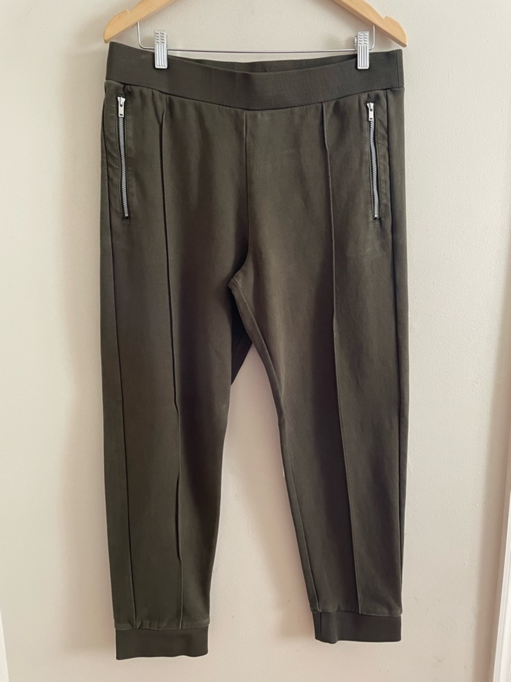 COS Women’s Olive Green Jogger Pants with Zip Pockets Sz M- EUC
